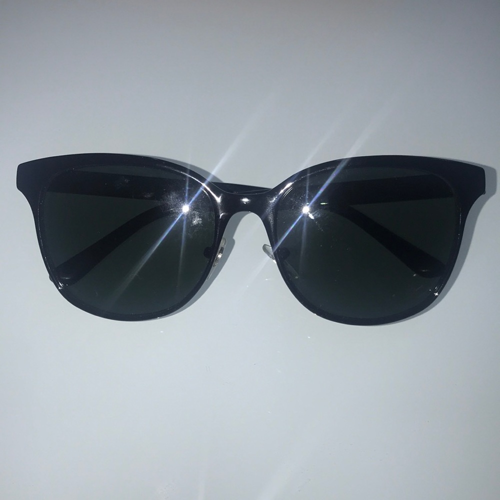 Tory Burch Sunglasses with case!